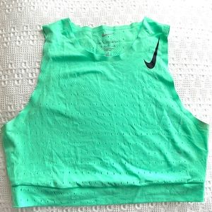 Women’s Nike crop running tank